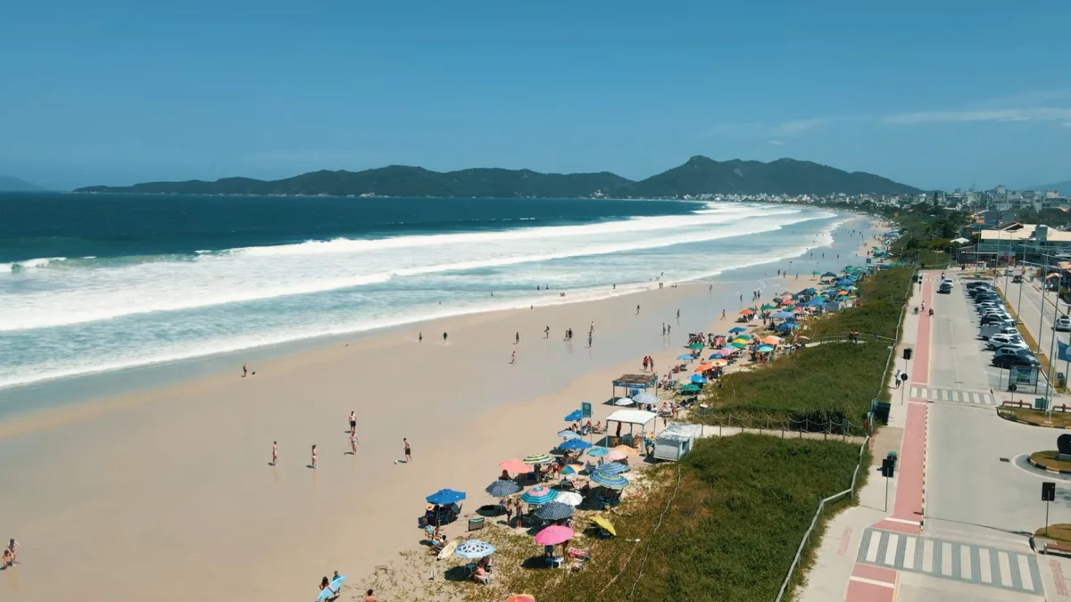 Praia do Mariscal, em Bombinhas (SC)