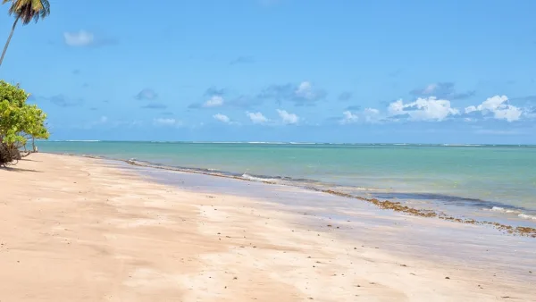 Praia do Patacho, Porto de Pedras
